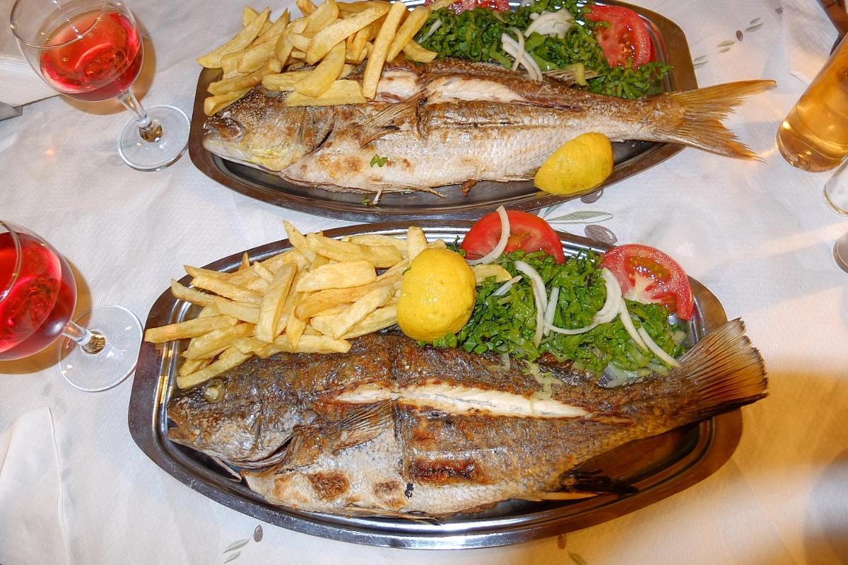 Socrates Apartmens & Restaurant 멜라토스 외부 사진