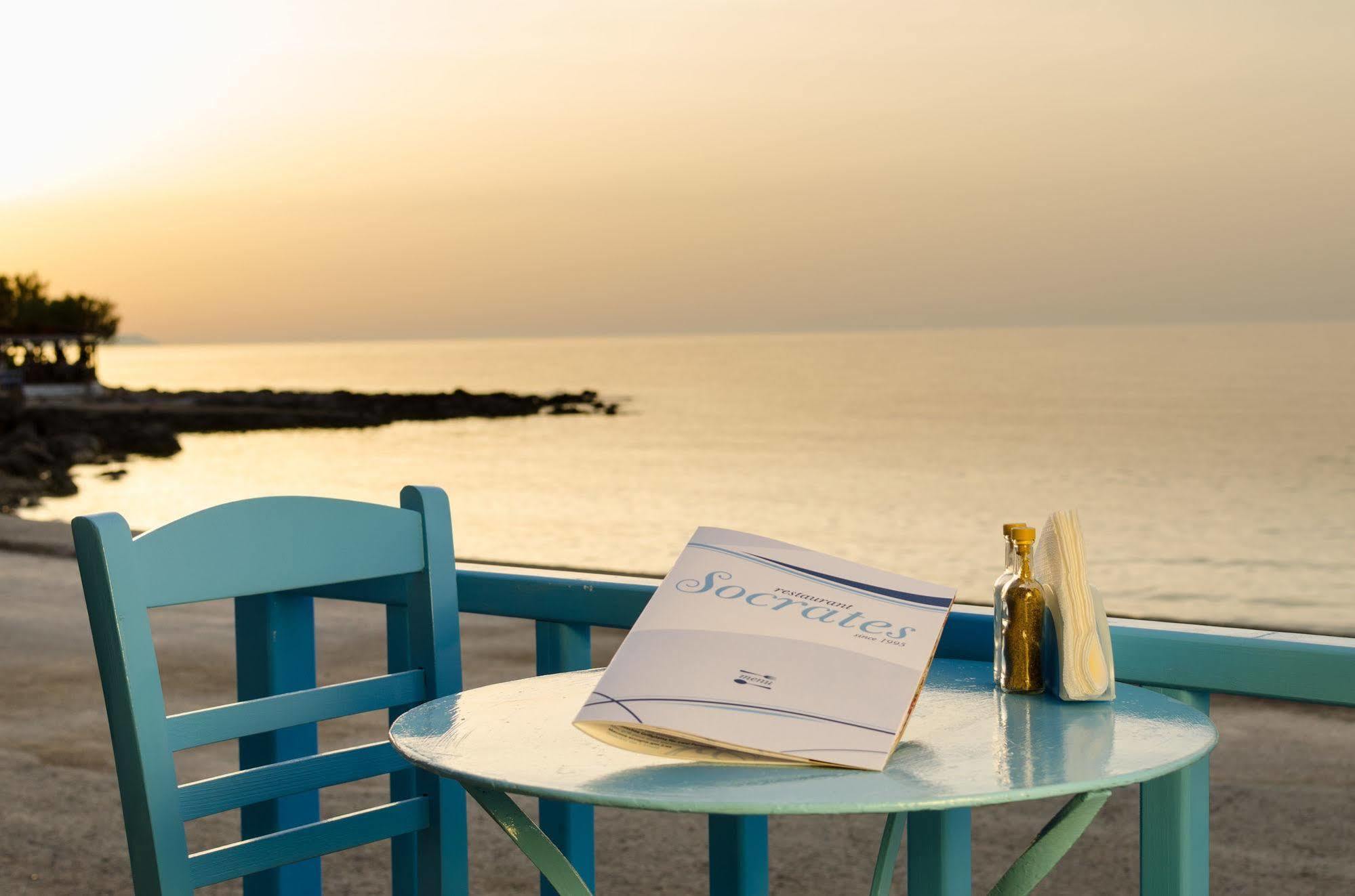 Socrates Apartmens & Restaurant 멜라토스 외부 사진