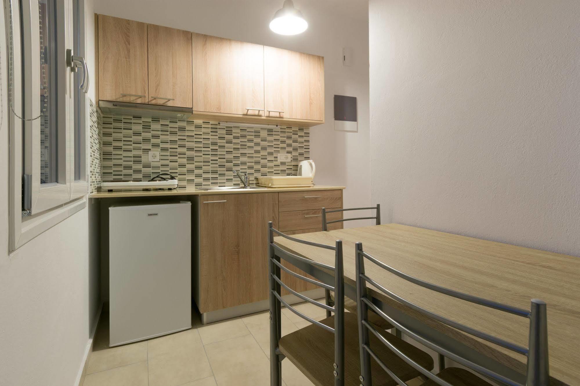 Socrates Apartmens & Restaurant 멜라토스 외부 사진