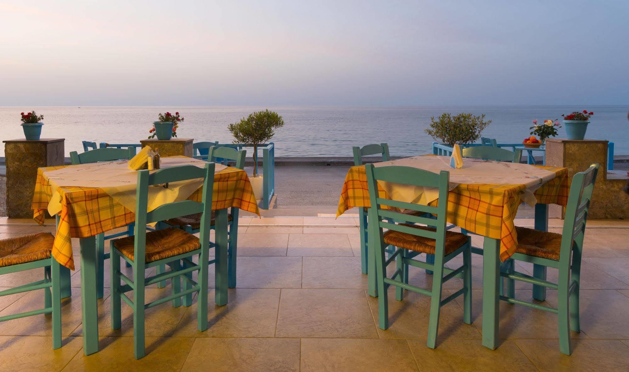 Socrates Apartmens & Restaurant 멜라토스 외부 사진